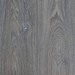 PISO FOTOLAMINADO SYNCHRONIZED ENBOSSMENT OAK CENIZA 8.3 mm 198X1218